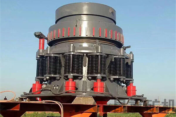 1380復合圓錐破碎機安裝現場